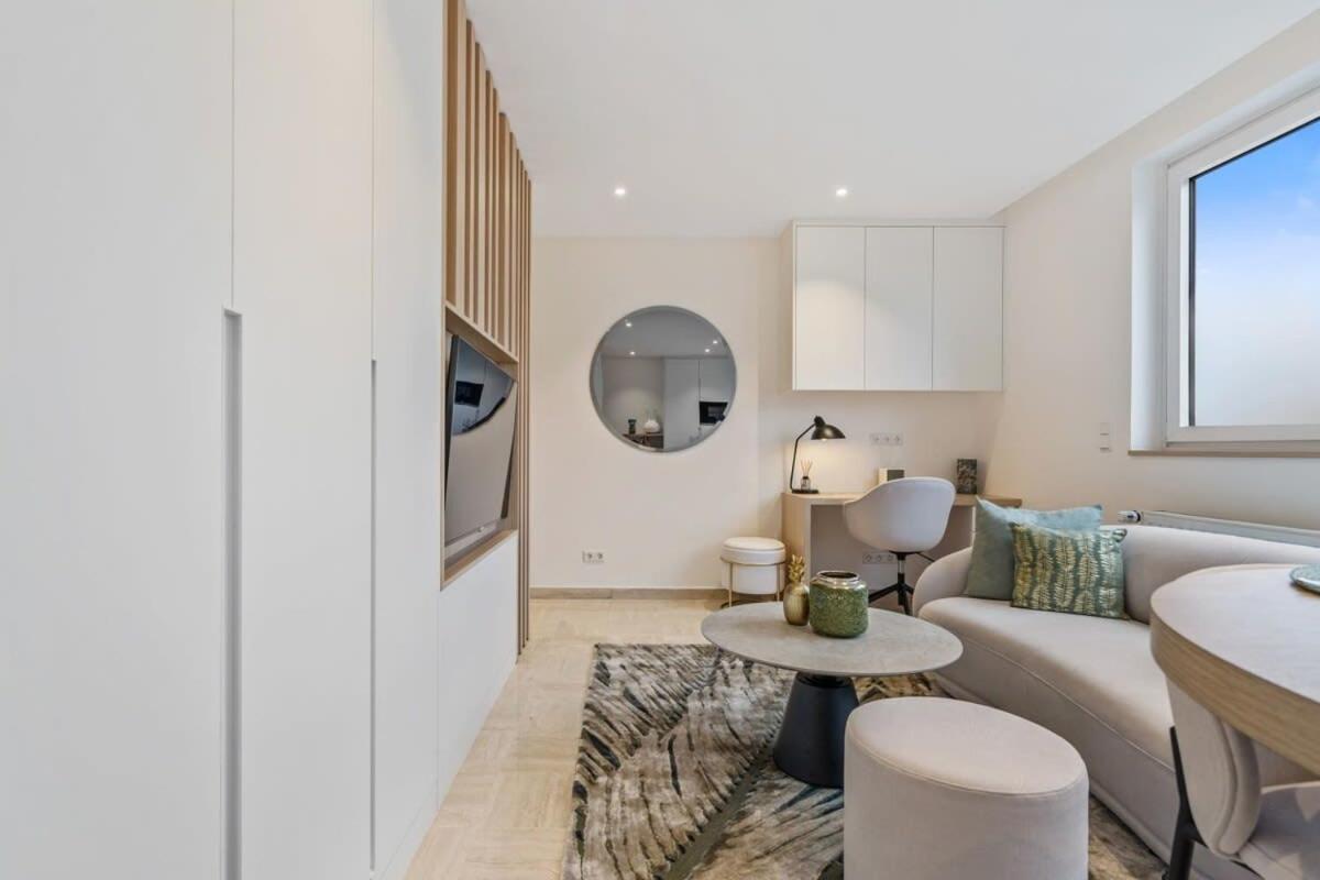 Modern Studio With King Bed, Walk To Attractions Lussemburgo Esterno foto