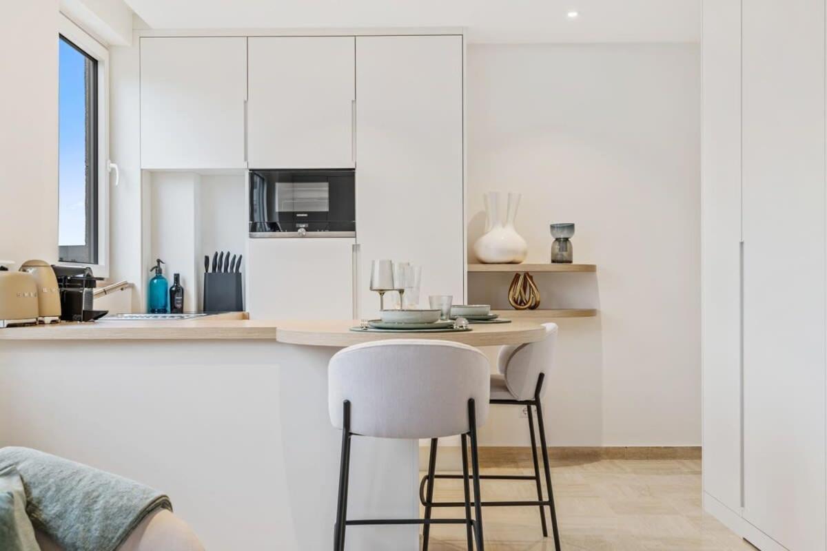 Modern Studio With King Bed, Walk To Attractions Lussemburgo Esterno foto